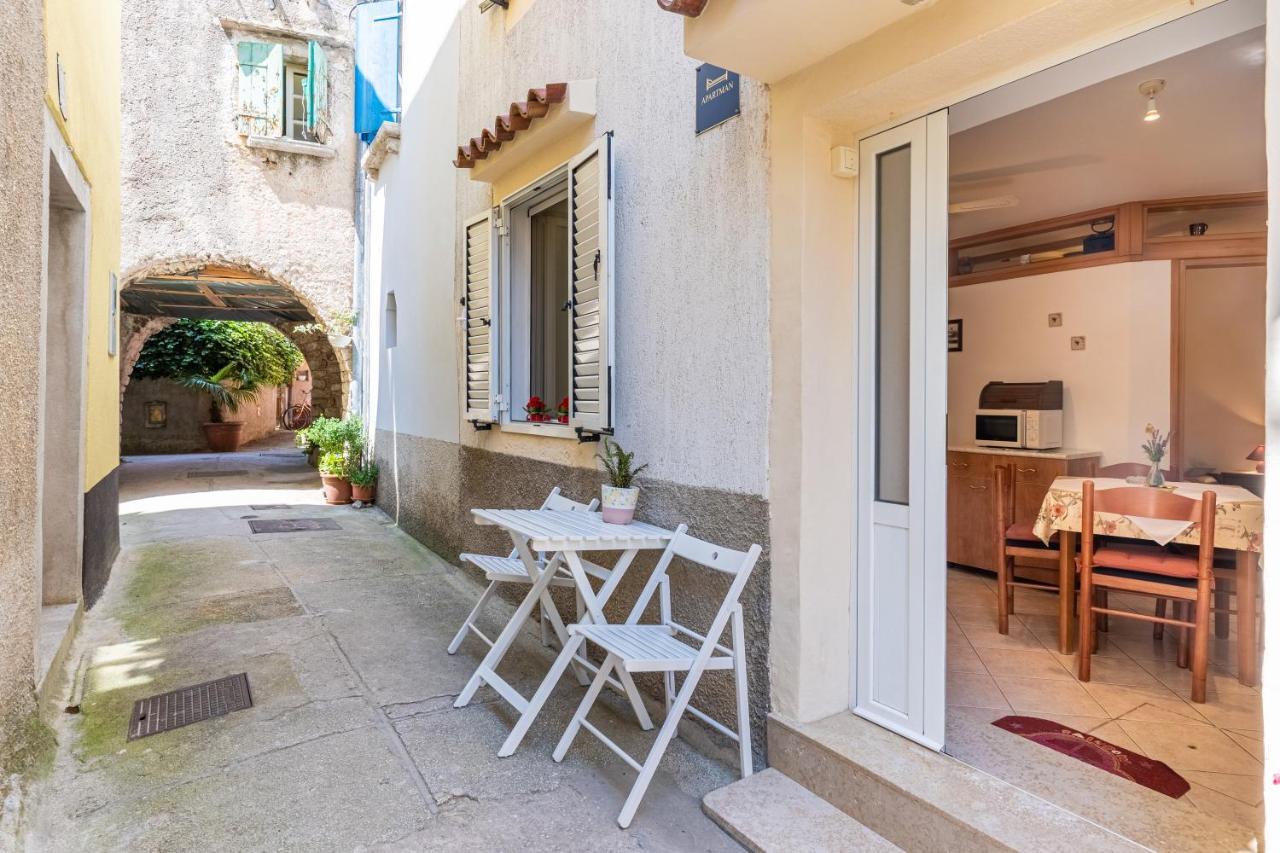 Kovacine Apartment Cres Kültér fotó