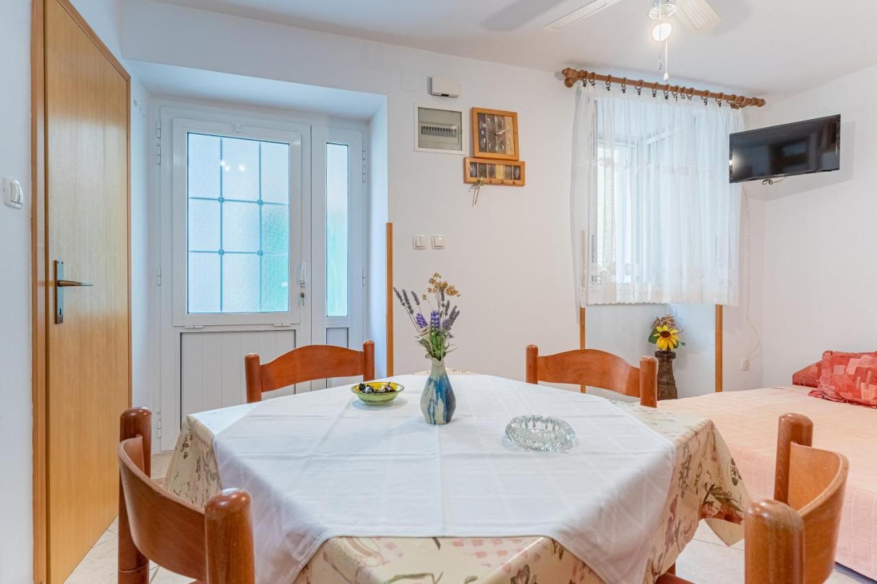 Kovacine Apartment Cres Kültér fotó