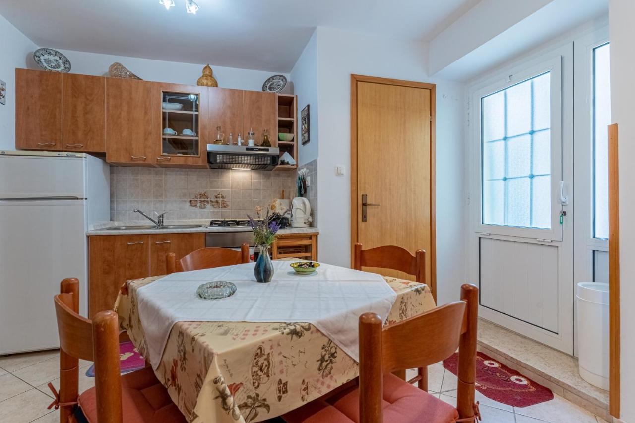 Kovacine Apartment Cres Kültér fotó